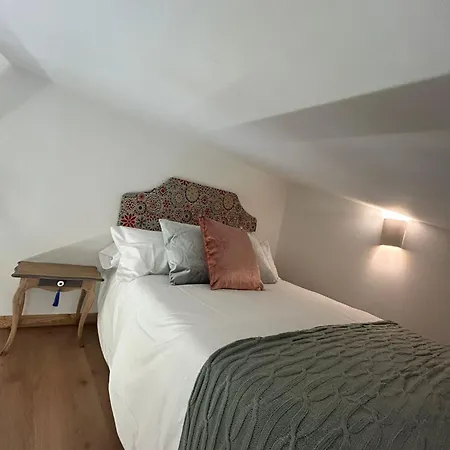 Aqui Me Quedo Catedral Con Garaje *